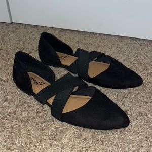 Y Not Black Crisscross Flats